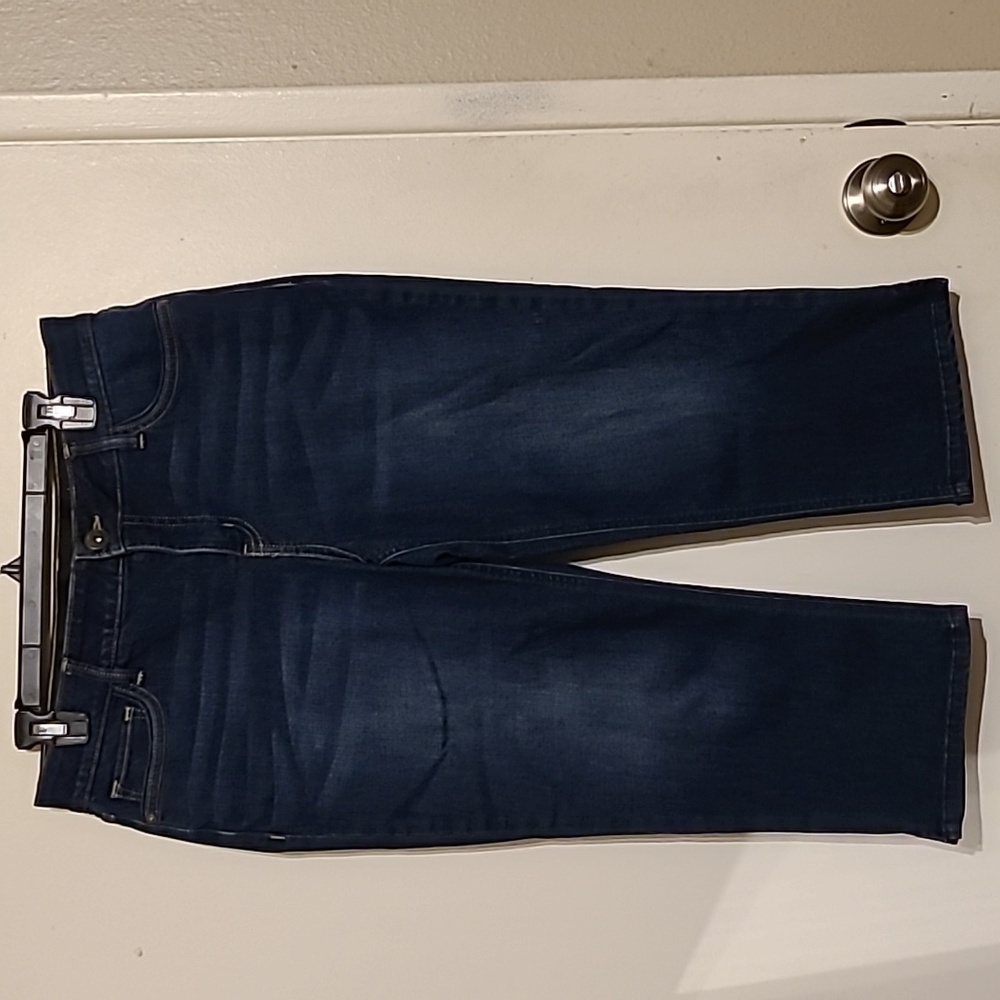 121. LIZ CLAIBORNE | WOMENS BLUE JEAN CAPRI'S SIZE 10